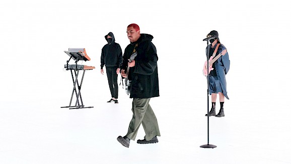 XR Music Video Escape by Scarypoolparty XR Music Video Escape by Scarypoolparty